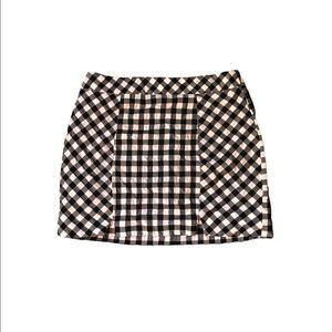 Black and white checkered skirt size 6